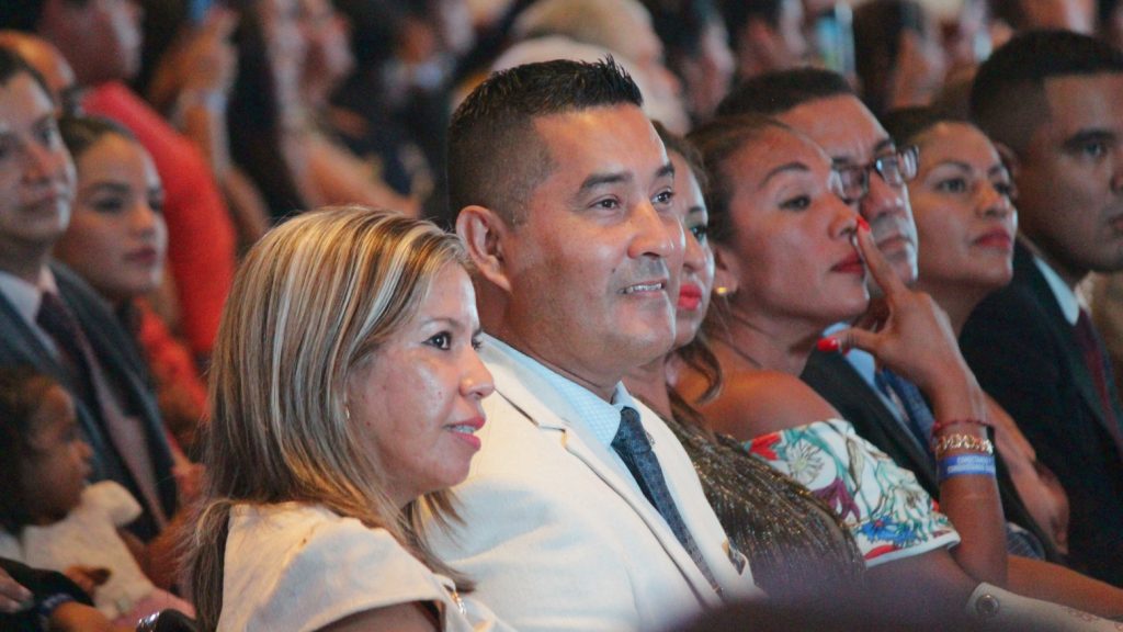 Miguel y Tita Convención MH Mega Health 1